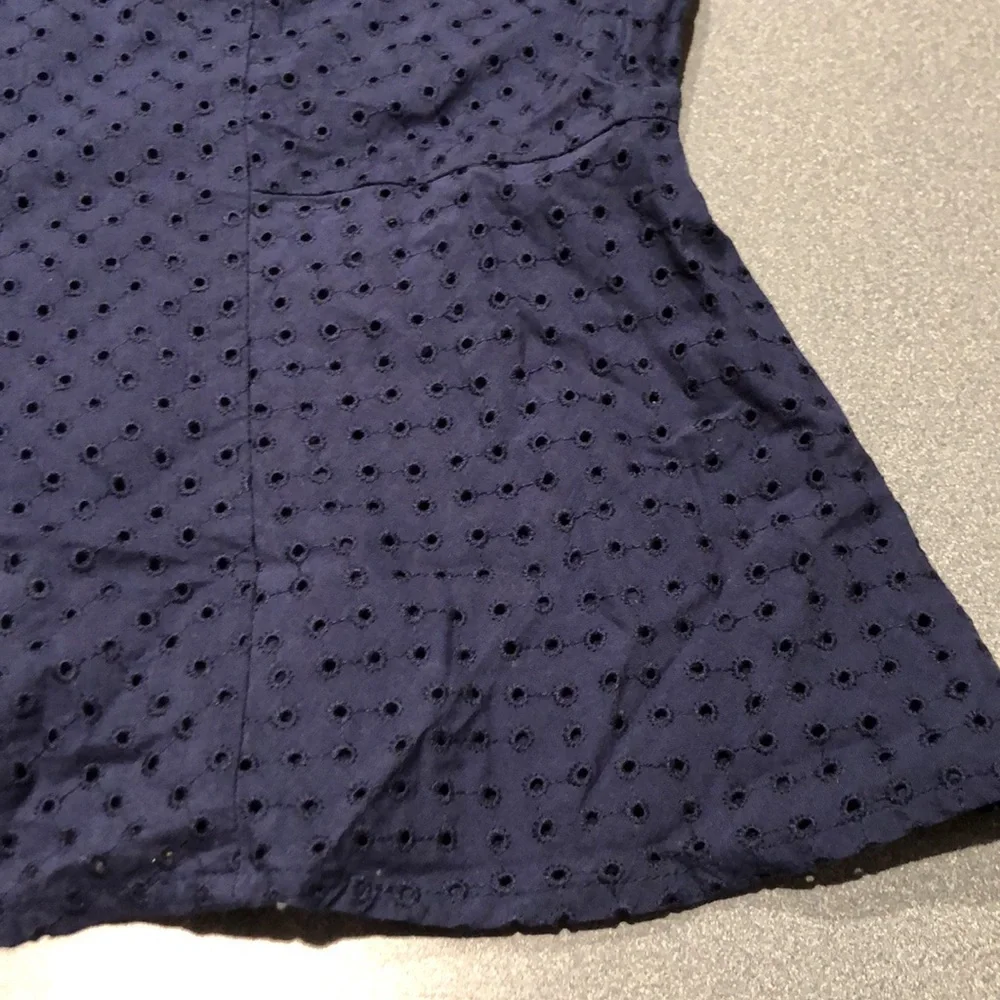 Liz Claiborne Career PM Eyelet Button Down Sleeveless Shirt - Picture 7 of 14